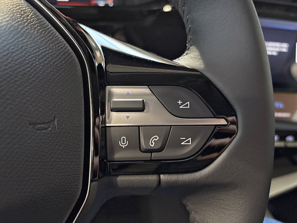Occasion PEUGEOT 408 408 PHEV 180 e-EAT8 - Allure