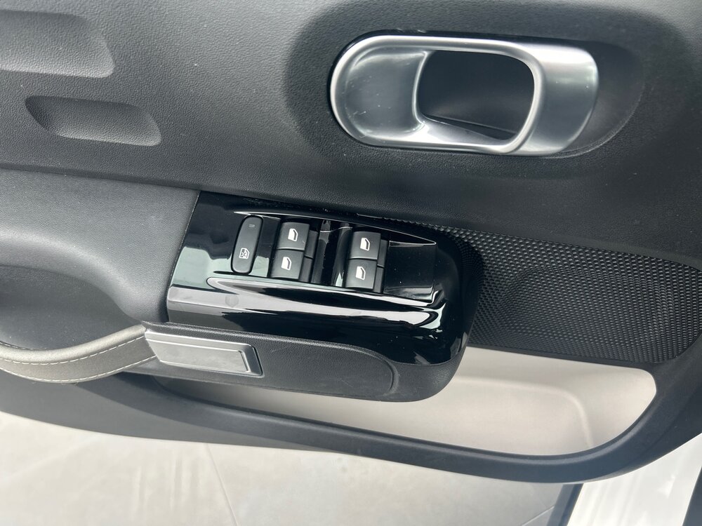 Occasion CITROEN C3 C3 PureTech 110 S&S EAT6 - Shine Pack