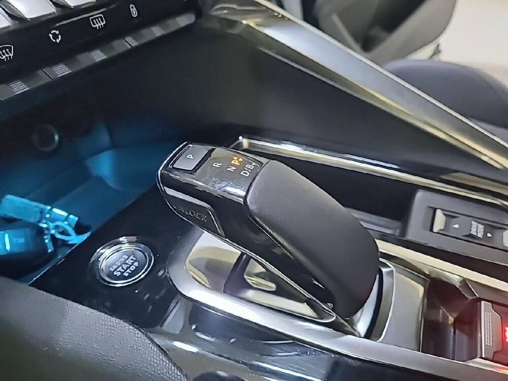 Occasion PEUGEOT 3008 3008 Hybrid 225 e-EAT8 - Allure