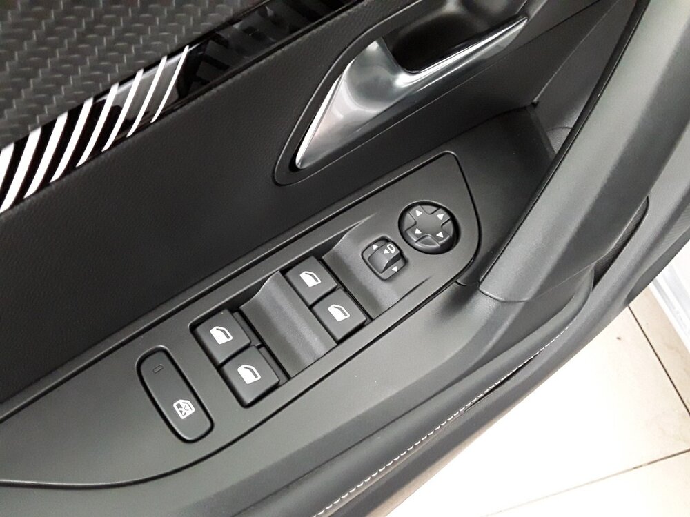 Occasion PEUGEOT 2008 2008 PureTech 130 S&S EAT8 - Allure