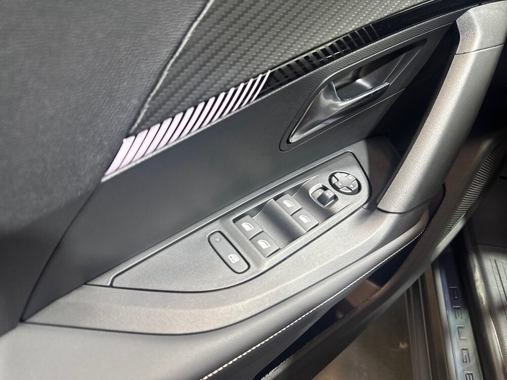 Occasion PEUGEOT 2008 2008 Hybrid 145 e-DCS6 - série spéciale ENVY