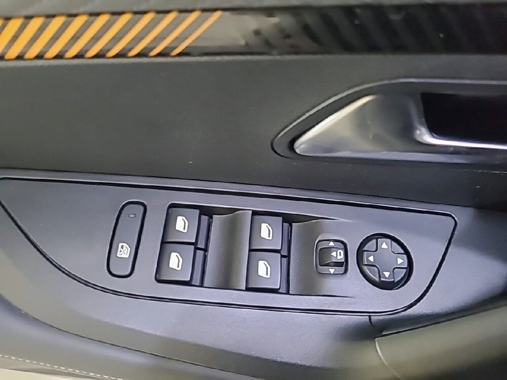 Occasion PEUGEOT 2008 2008 BlueHDi 110 S&S BVM6 - Roadtrip