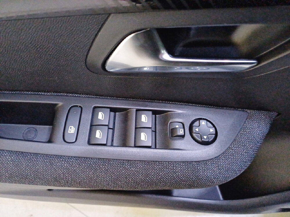 Occasion PEUGEOT 208 208 Hybrid 100 e-DCS6 - Style