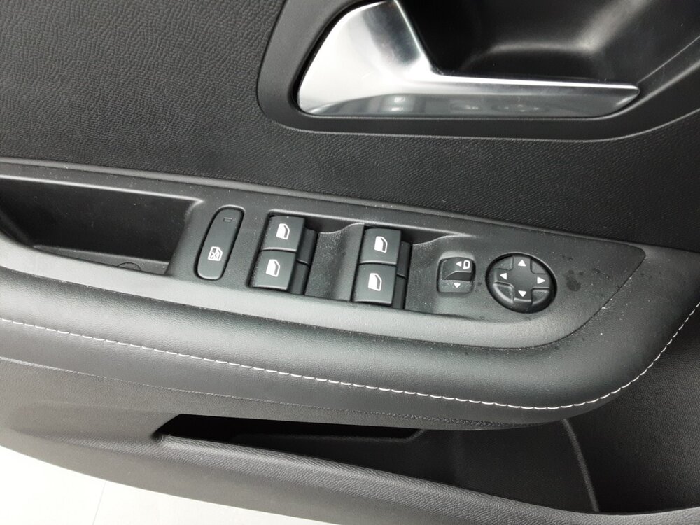 Occasion PEUGEOT 208 208 Hybrid 110 e-DCS6 - Allure