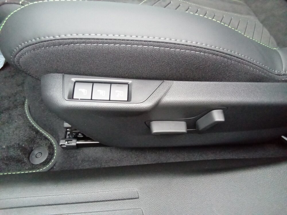 Occasion PEUGEOT 2008 2008 Hybrid 145 e-DCS6 - GT Exclusive