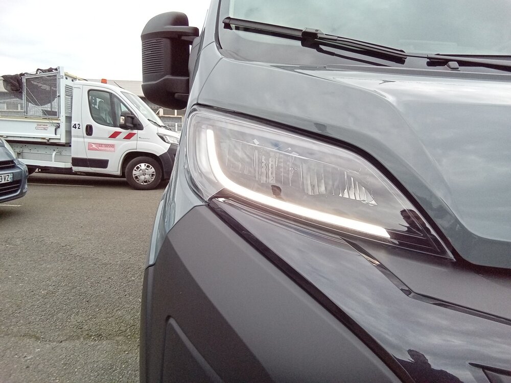 Occasion PEUGEOT Boxer BOXER FGN TOLE 3.5 T L2H2 140 S&S BVA8