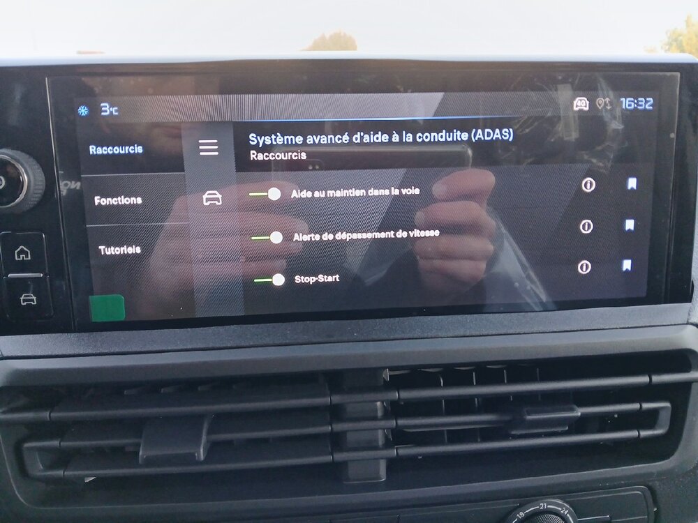 Occasion PEUGEOT Expert EXPERT FGN TAILLE M 1.5 D 120 S&S BVM6