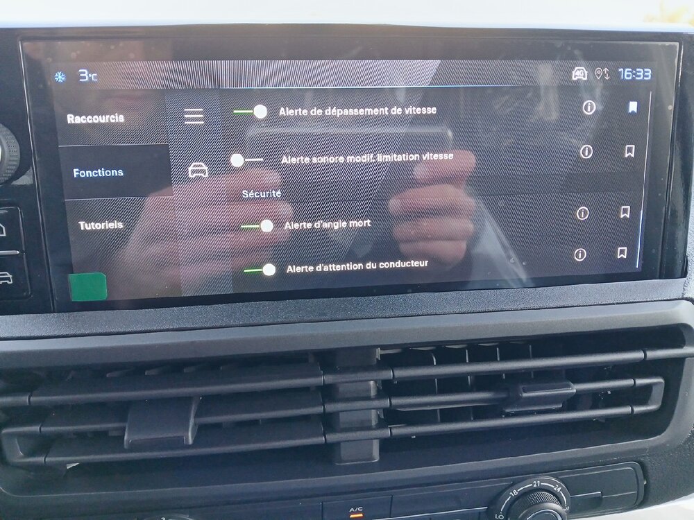 Occasion PEUGEOT Expert EXPERT FGN TAILLE M 1.5 D 120 S&S BVM6