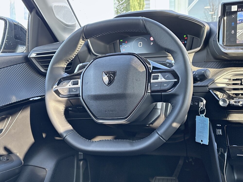 Occasion PEUGEOT 208 208 Hybrid 110 e-DCS6 - série spéciale ENVY