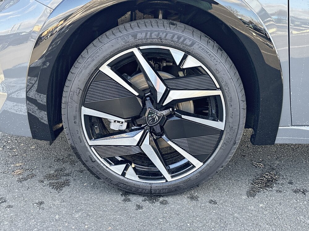 Occasion PEUGEOT 208 208 Hybrid 110 e-DCS6 - série spéciale ENVY