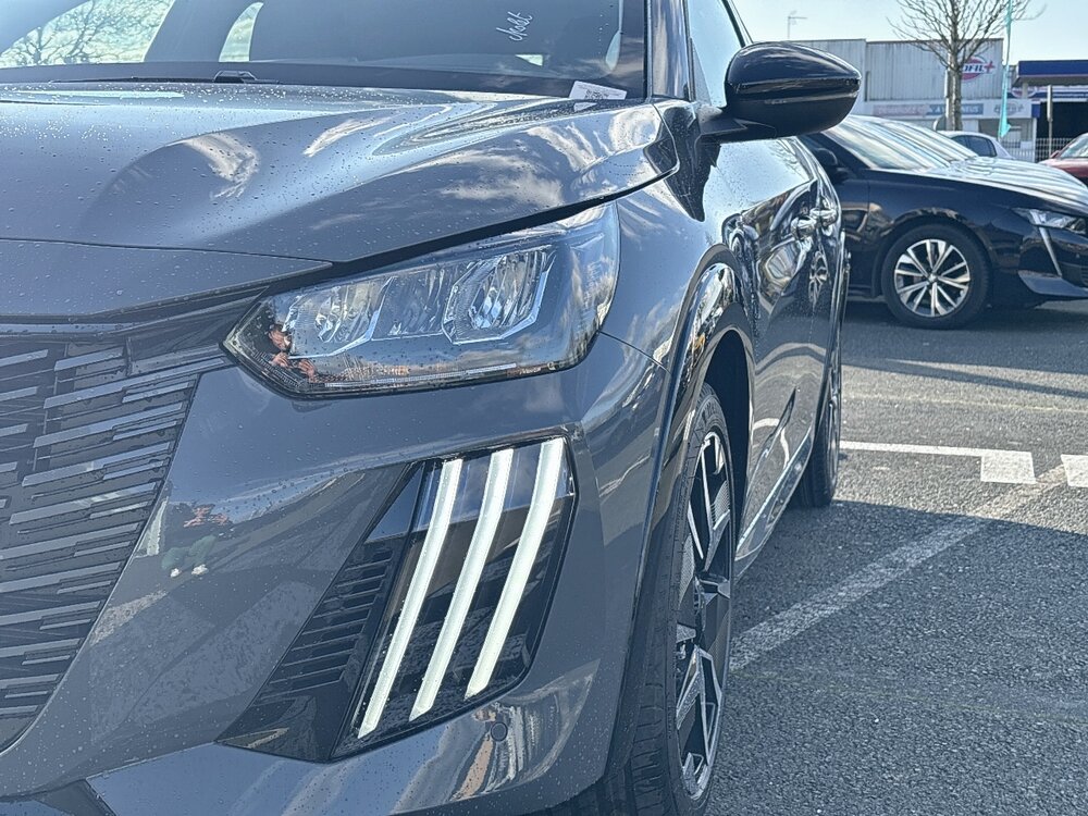 Occasion PEUGEOT 208 208 Hybrid 110 e-DCS6 - série spéciale ENVY