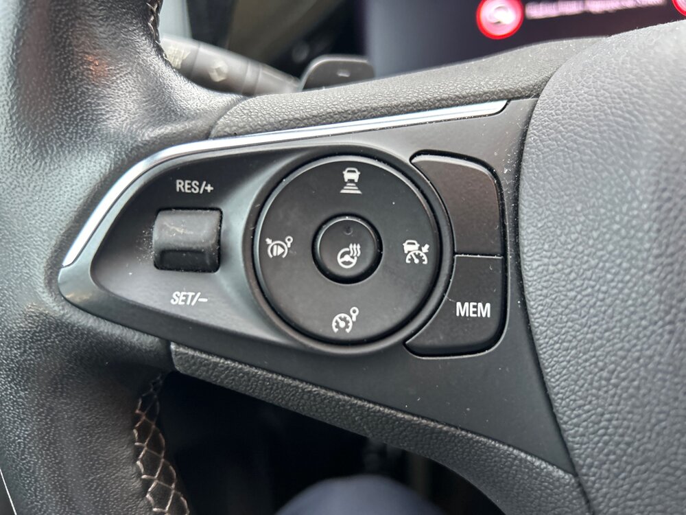 Occasion OPEL Grandland Grandland Hybrid 225 ch BVA8 - Ultimate