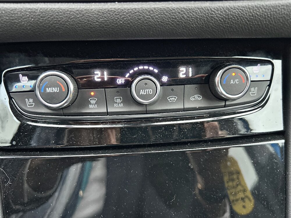 Occasion OPEL Grandland Grandland Hybrid 225 ch BVA8 - Ultimate