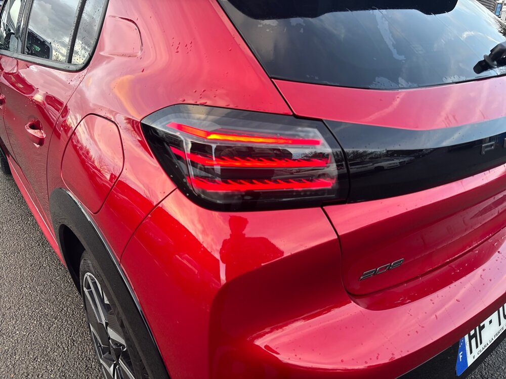 Occasion PEUGEOT 208 208 Hybrid 110 e-DCS6 - série spéciale ENVY