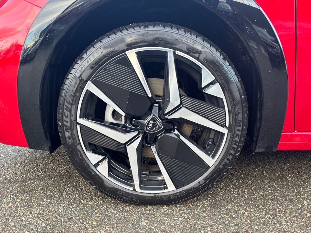 Occasion PEUGEOT 208 208 Hybrid 110 e-DCS6 - série spéciale ENVY