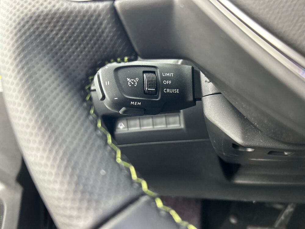 Occasion PEUGEOT 2008 2008 Hybrid 136 e-DCS6 - GT