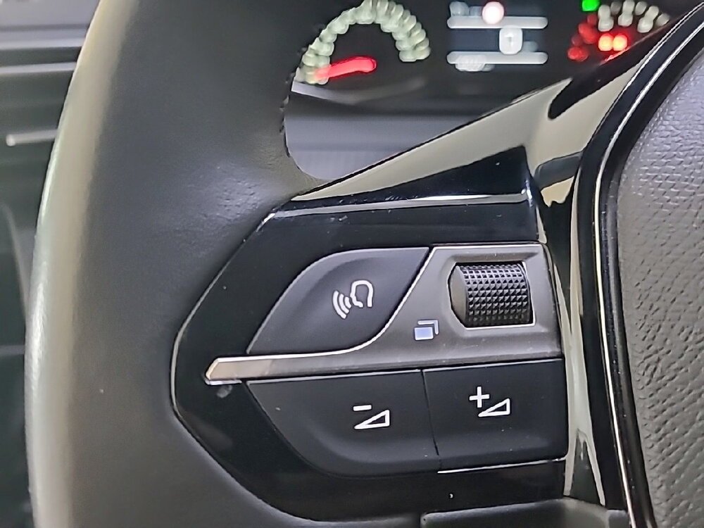 Occasion PEUGEOT 208 208 PureTech 100 S&S BVM6 - Active