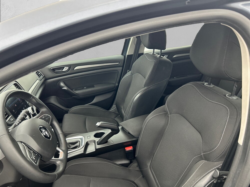 Occasion RENAULT Megane Mégane IV Berline Blue dCi 115 EDC - Business