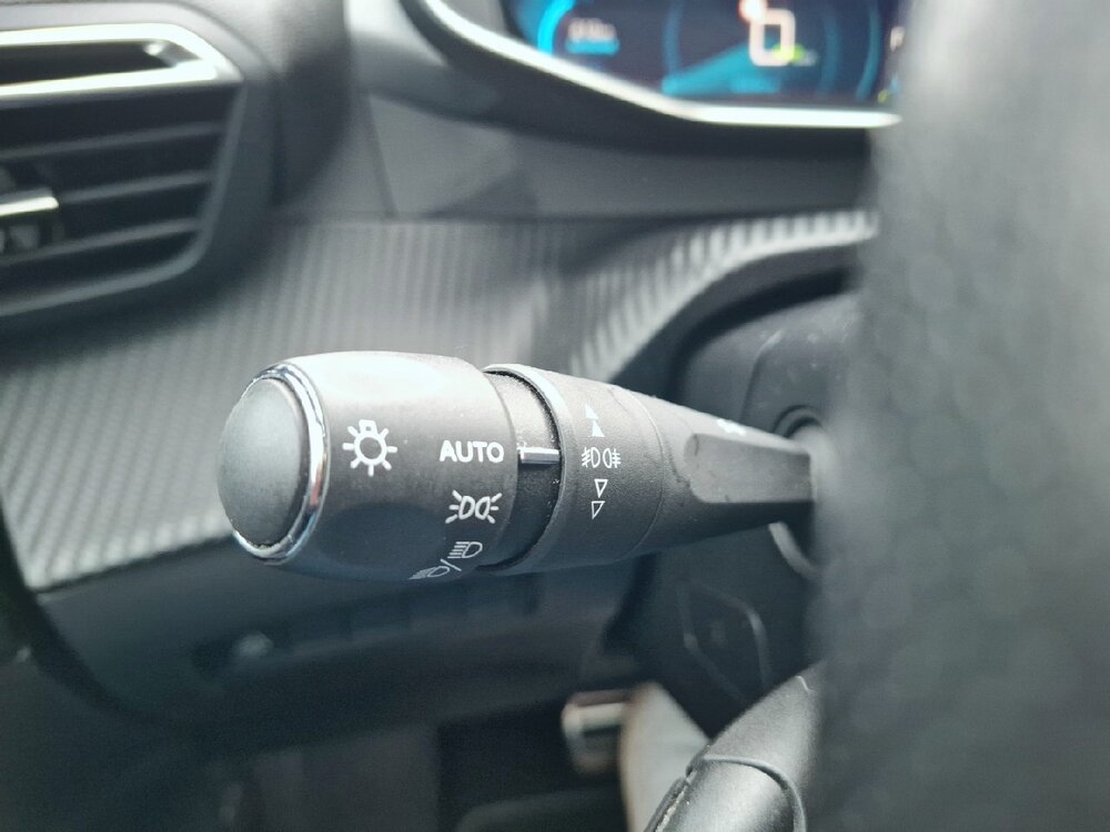 Occasion PEUGEOT 2008 2008 Electrique 136 ch - GT