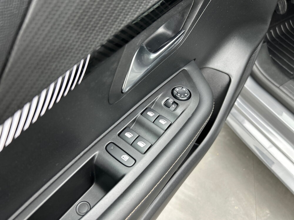 Occasion PEUGEOT 208 208 PureTech 100 S&S BVM6 - Allure