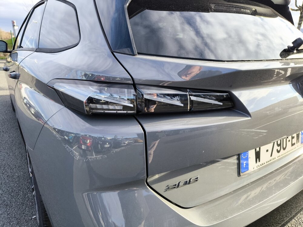 Occasion PEUGEOT 308 308 SW Hybrid 145 e-DCS6 - Allure