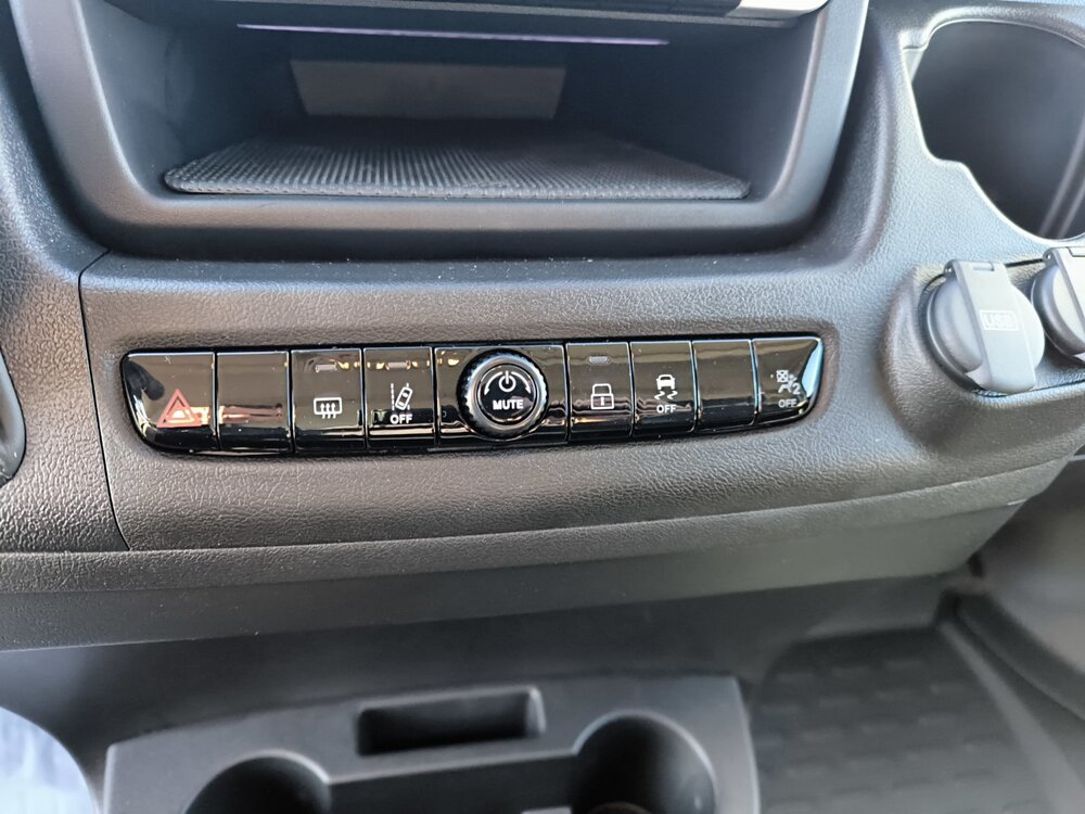 Occasion PEUGEOT Boxer BOXER FGN TOLE 3.5 T L2H2 140 S&S BVM6