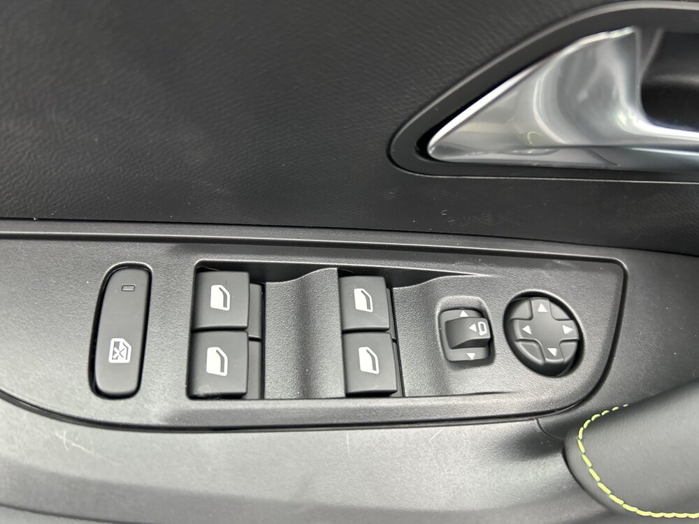 Occasion PEUGEOT 2008 2008 Hybrid 145 e-DCS6 - GT