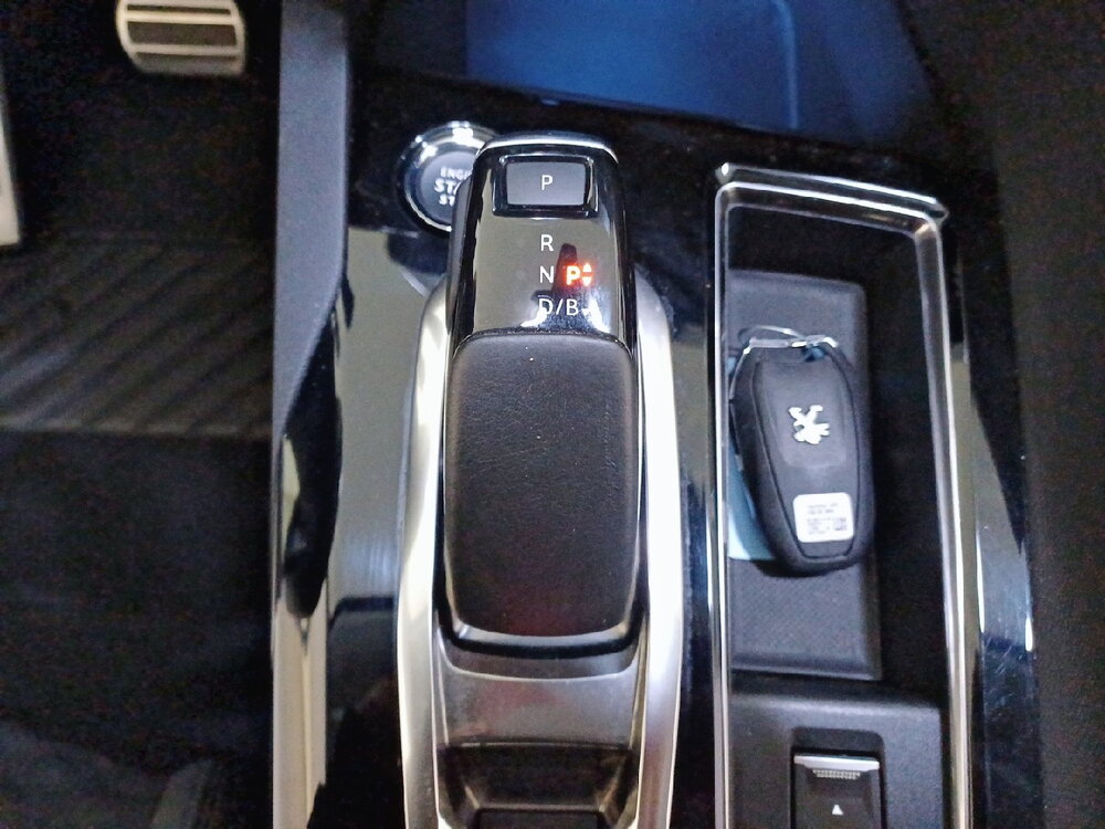 Occasion PEUGEOT 3008 3008 Hybrid 225 e-EAT8 - Roadtrip
