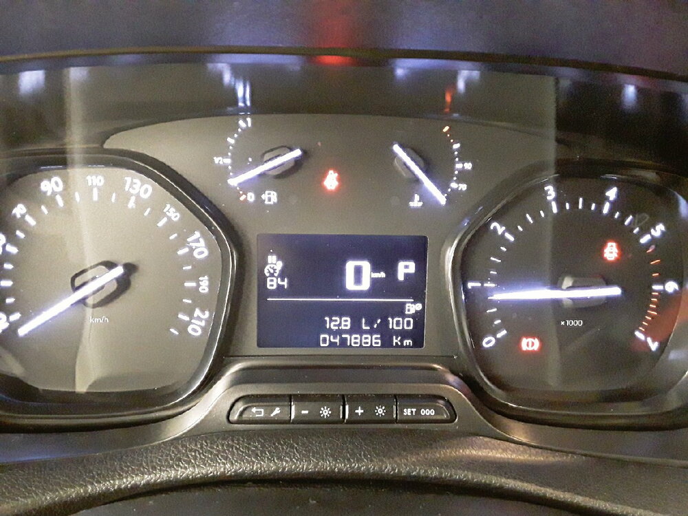 Occasion CITROEN Jumpy JUMPY FGN M BLUEHDI 145 S&S EAT8 - CLUB