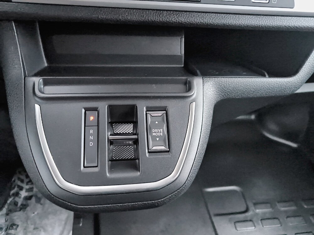 Occasion PEUGEOT Expert EXPERT CA FIXE M DIESEL 180 CH AUTOMATIQUE - TECH EDITION