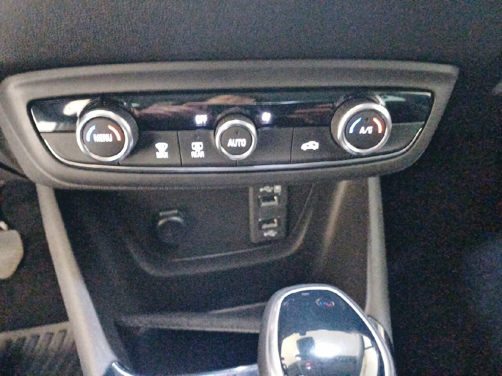 Occasion OPEL Crossland Crossland 1.2 Turbo 130 ch BVA6 - Ultimate