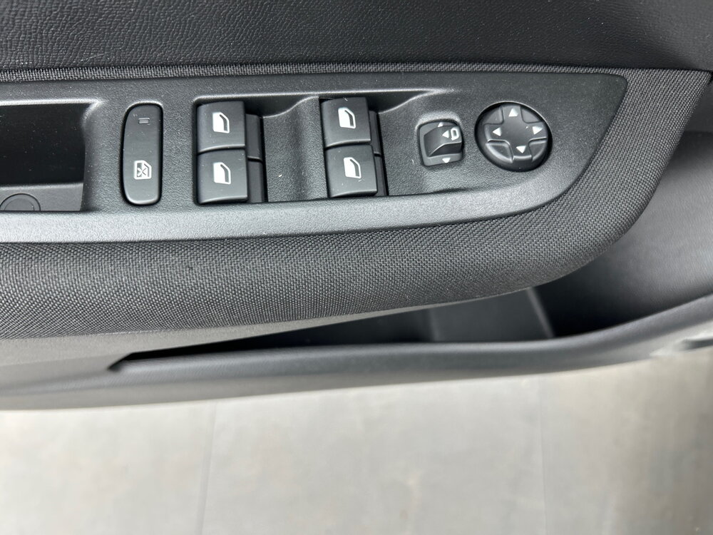 Occasion PEUGEOT 208 208 Electrique 50 kWh 136ch - Active Pack