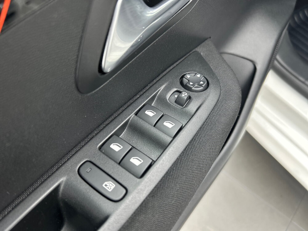 Occasion PEUGEOT 208 208 Electrique 50 kWh 136ch - Active Pack