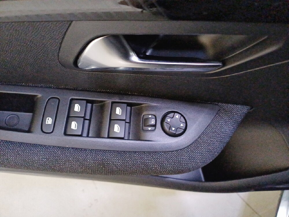 Occasion PEUGEOT 208 208 Hybrid 100 e-DCS6 - Style