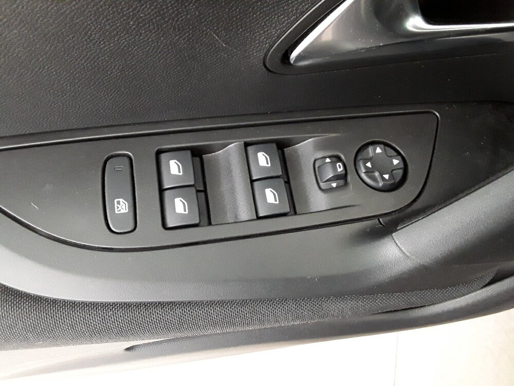 Occasion PEUGEOT 2008 2008 PureTech 100 S&S BVM6 - Active Pack