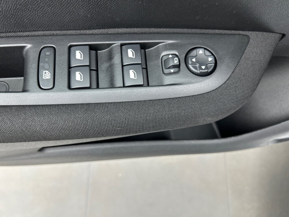 Occasion PEUGEOT 208 208 PureTech 100 S&S BVM6 - Active