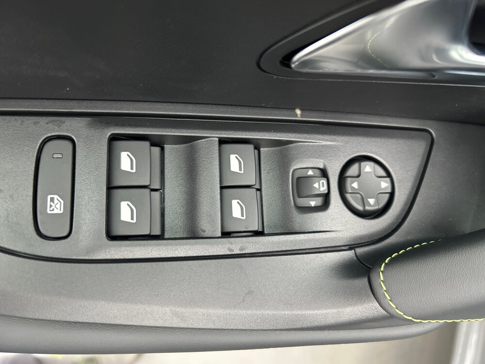 Occasion PEUGEOT 2008 2008 Hybrid 145 e-DCS6 - GT