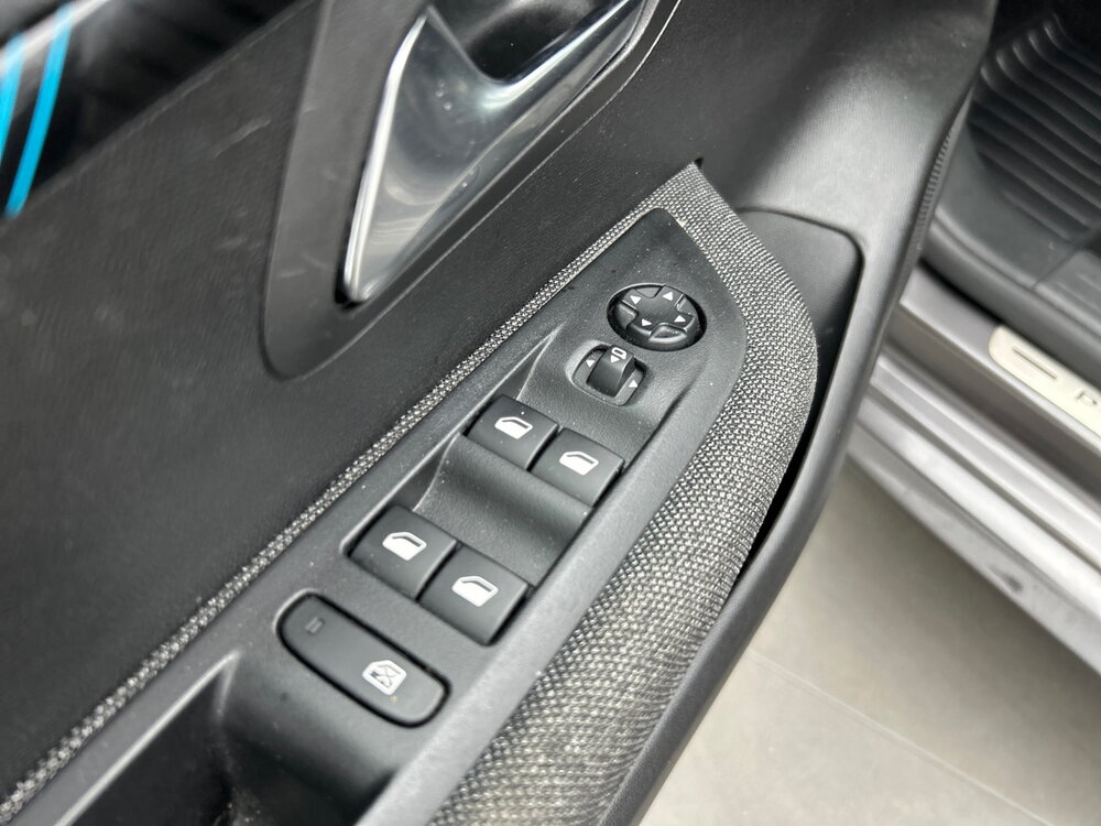 Occasion PEUGEOT 208 208 PureTech 100 S&S EAT8 - Style