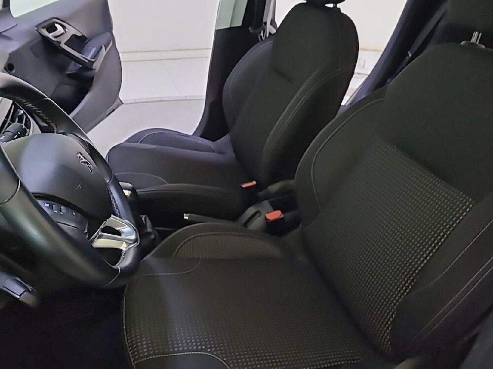 Occasion PEUGEOT 208 208 PureTech 82ch S&S BVM5 - Tech Edition