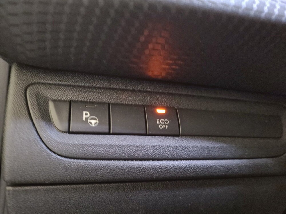 Occasion PEUGEOT 208 208 PureTech 82ch S&S BVM5 - Tech Edition