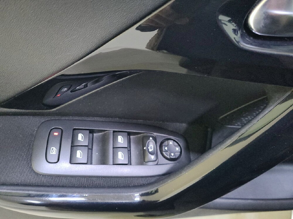 Occasion PEUGEOT 208 208 PureTech 82ch S&S BVM5 - Tech Edition