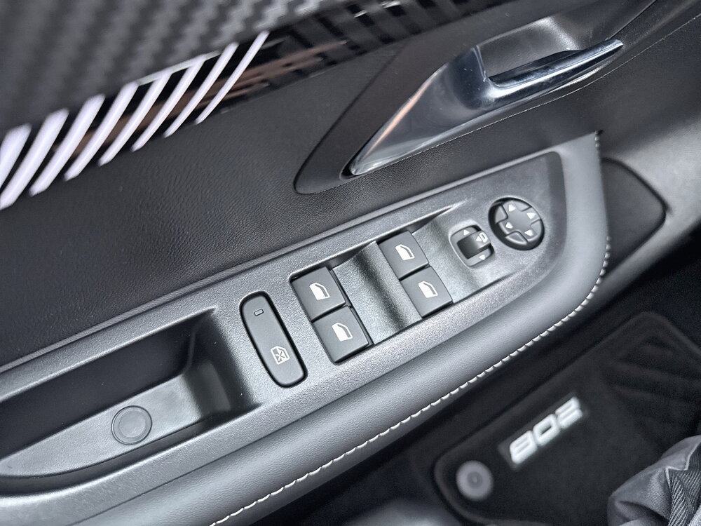 Occasion PEUGEOT 208 208 Hybrid 110 e-DCS6 - série spéciale ENVY