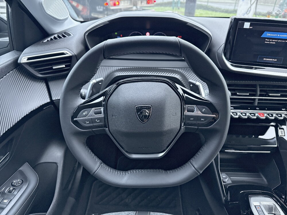 Occasion PEUGEOT 208 208 Hybrid 110 e-DCS6 - série spéciale ENVY