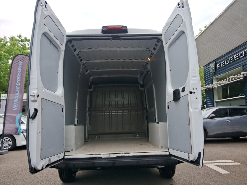 Occasion PEUGEOT Boxer BOXER FGN TOLE 3.5 T L2H2 140 S&S BVA8
