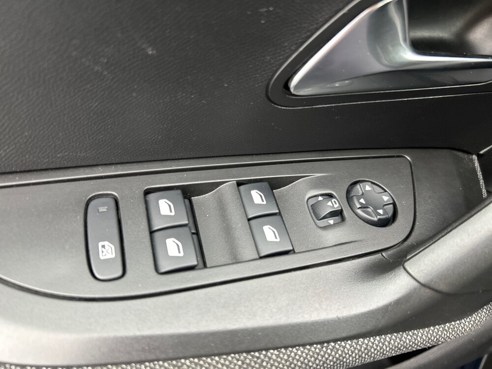 Occasion PEUGEOT 2008 2008 PureTech 130 S&S EAT8 - Style