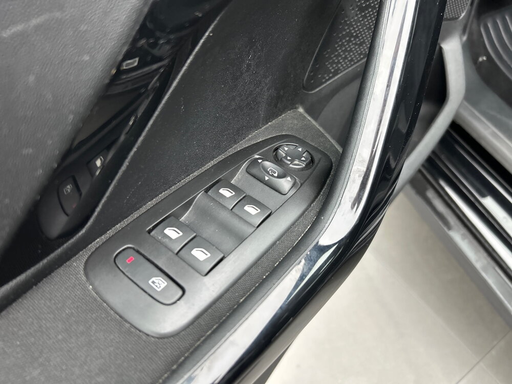 Occasion PEUGEOT 2008 2008 PureTech 110ch S&S BVM6 - Signature