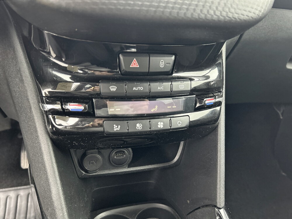 Occasion PEUGEOT 2008 2008 PureTech 110ch S&S BVM6 - Signature