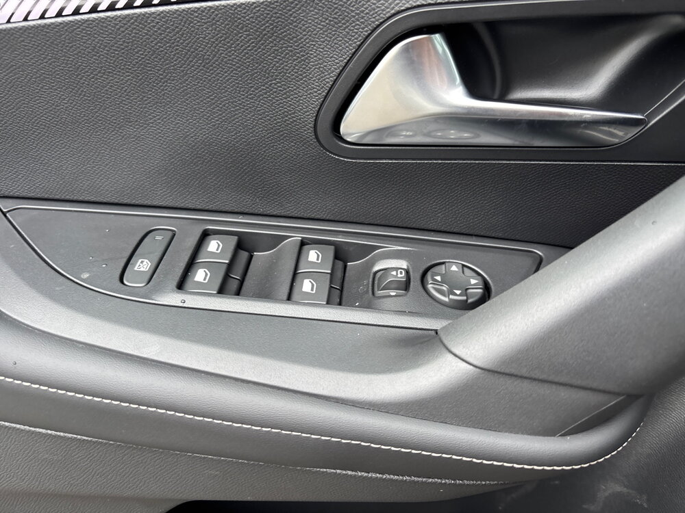 Occasion PEUGEOT 2008 2008 Hybrid 145 e-DCS6 - Allure