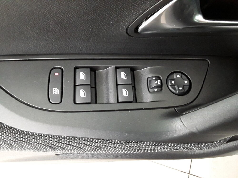 Occasion PEUGEOT 2008 2008 Electrique 136 ch - Style