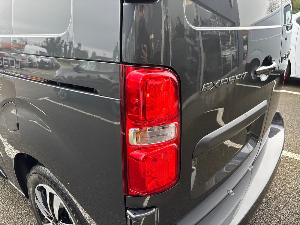 Occasion PEUGEOT Expert EXPERT CA FIXE M BLUEHDI 180 S&S EAT8 - TECH EDITION